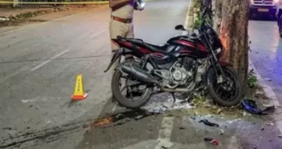कॉलेज छात्र की मौत, थाने के सामने एक्सीडेंट कॉलेज छात्र की मौत, थाने के सामने एक्सीडेंट