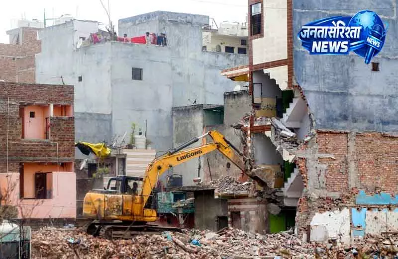 उत्तर पश्चिमी Delhi: शालीमार बाग में अवैध निर्माण पर कार्रवाई उत्तर पश्चिमी Delhi: शालीमार बाग में अवैध निर्माण पर कार्रवाई