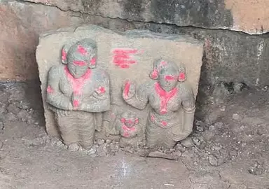 Tirupattur के पास जवाथुमलाई में प्राचीन मंदिर की खोज Tirupattur के पास जवाथुमलाई में प्राचीन मंदिर की खोज