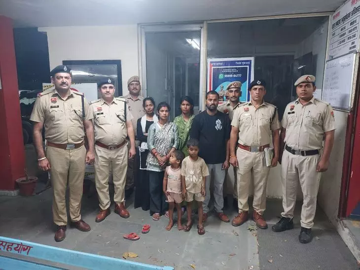Gurugram: 60 मिनट में गुमशुदा दो बच्चों को पुलिस ने सकुशल बरामद किया Gurugram: 60 मिनट में गुमशुदा दो बच्चों को पुलिस ने सकुशल बरामद किया