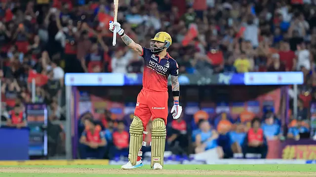 RCB की गेंदबाजी ने दिलाया लगातार दूसरा IPL खिताब, देवदत्त पडिक्कल ने की तारीफ RCB की गेंदबाजी ने दिलाया लगातार दूसरा IPL खिताब, देवदत्त पडिक्कल ने की तारीफ