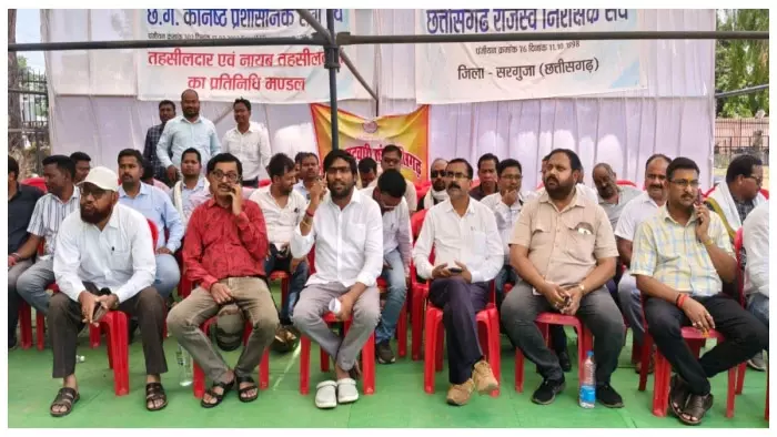 विधायक रामकुमार टोप्पो का हो नार्को टेस्ट, नायब तहसीलदार की मांग विधायक रामकुमार टोप्पो का हो नार्को टेस्ट, नायब तहसीलदार की मांग