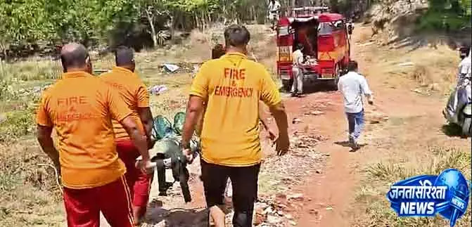 Sambalpur महानदी में कूदने की घटना, महिला की जान बची Sambalpur महानदी में कूदने की घटना, महिला की जान बची