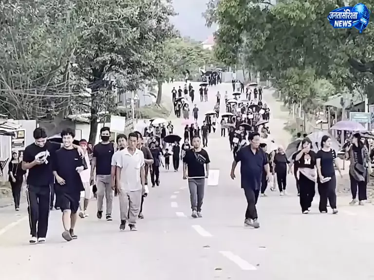 Manipur: कुकी इंपी मणिपुर ने कुछ समय के लिए शटडाउन रोक दिया Manipur: कुकी इंपी मणिपुर ने कुछ समय के लिए शटडाउन रोक दिया