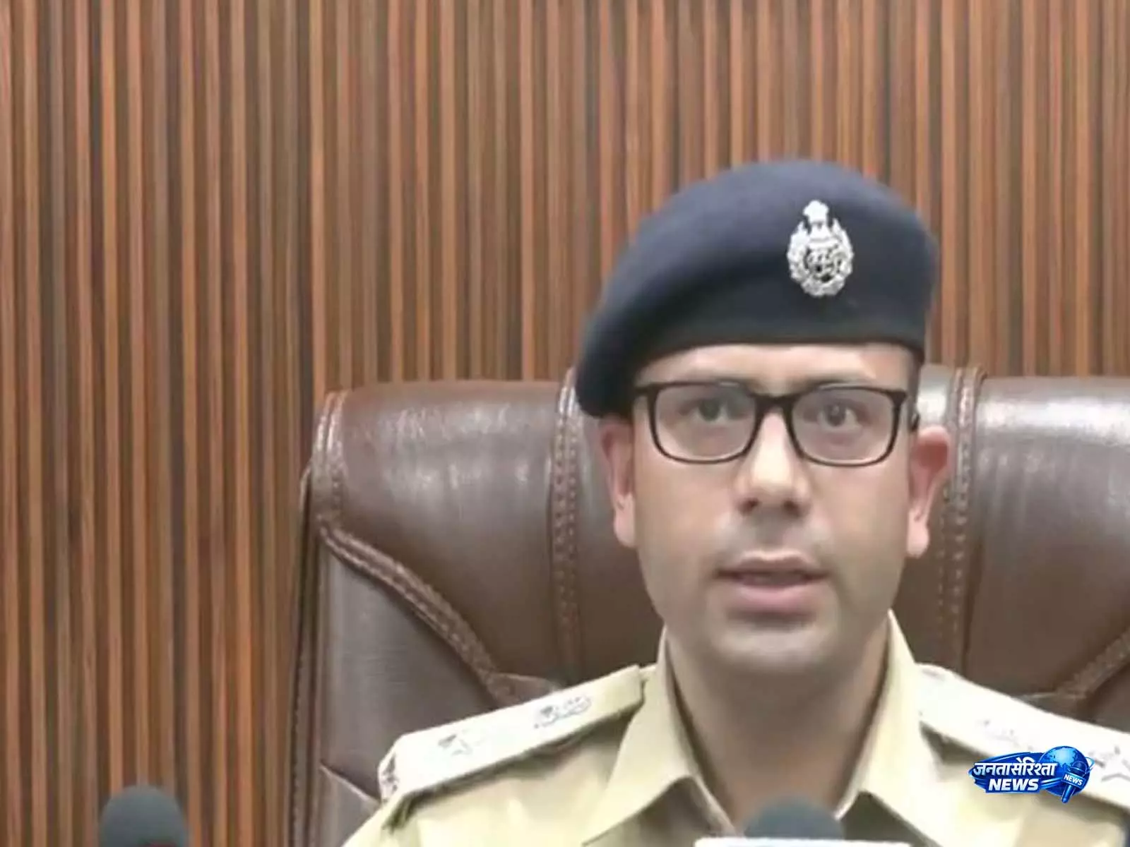 मजीठा थाने पर कथित हमले के मामले में बिक्रम मजीठिया के घर Punjab Police का छापा मजीठा थाने पर कथित हमले के मामले में बिक्रम मजीठिया के घर Punjab Police का छापा