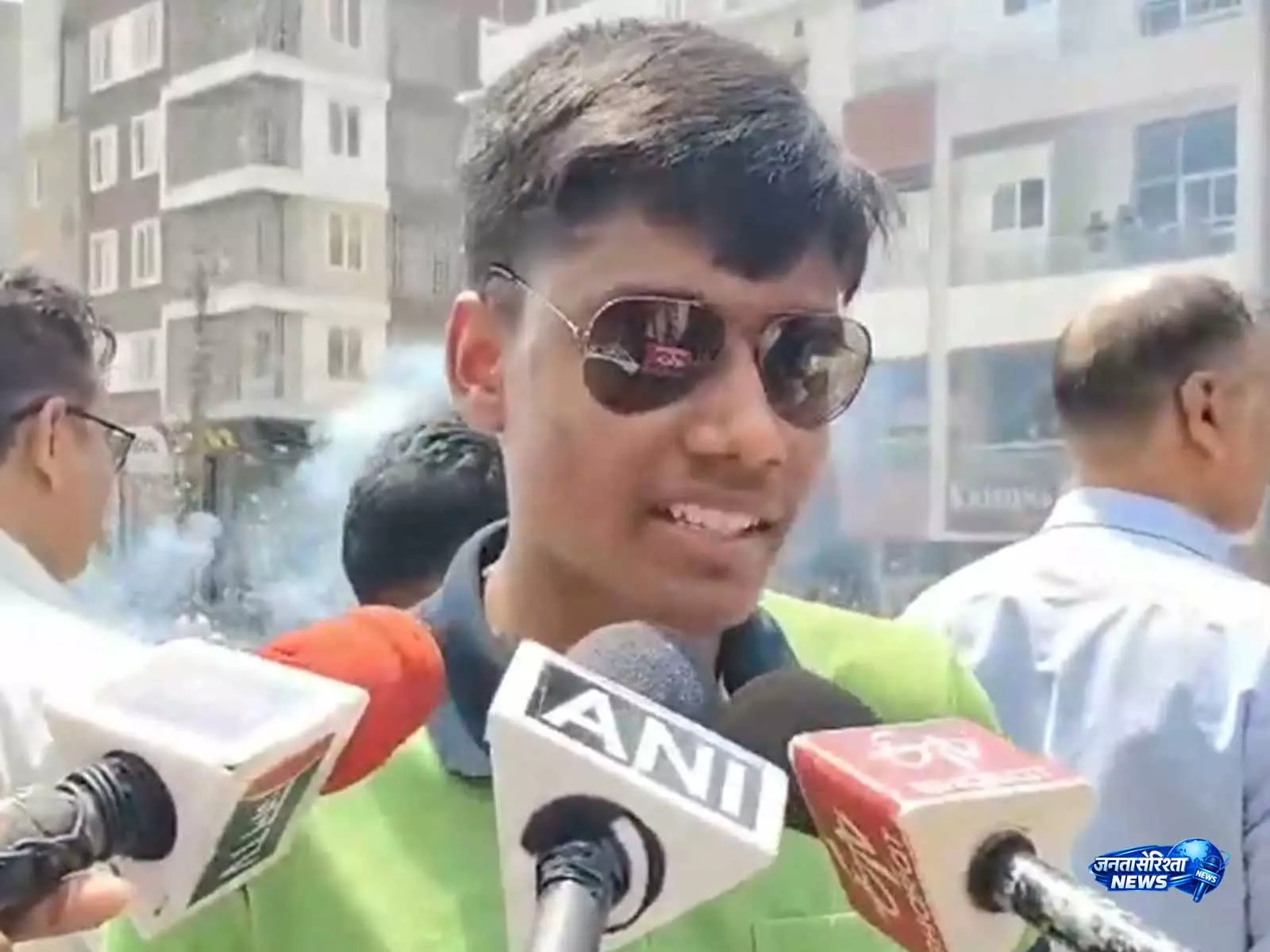 JEE Advanced 2026 में AIR 1: शुभम कुमार ने मेहनत और शिक्षकों के मार्गदर्शन को दिया श्रेय JEE Advanced 2026 में AIR 1: शुभम कुमार ने मेहनत और शिक्षकों के मार्गदर्शन को दिया श्रेय