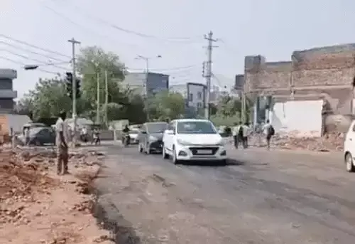 Faridabad: स्लिप रोड निर्माण पूरा, अतिक्रमण हटाने की कार्रवाई शुरू Faridabad: स्लिप रोड निर्माण पूरा, अतिक्रमण हटाने की कार्रवाई शुरू