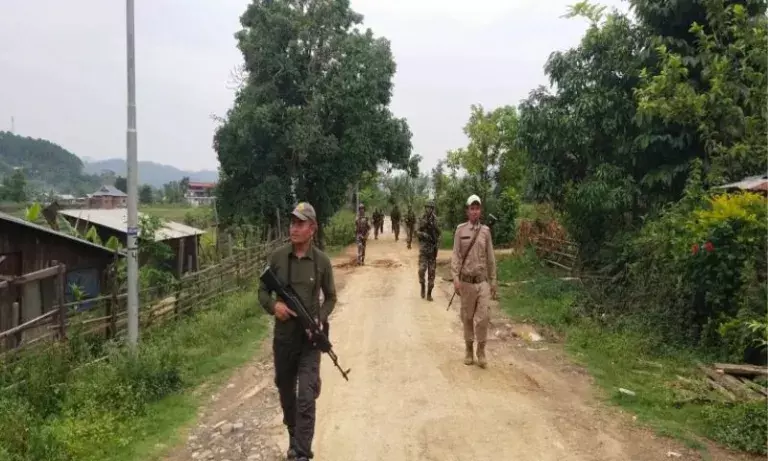 Manipur : तनाव कम करने की कोशिश, 14 कुकी कैदियों की रिहाई संभव Manipur : तनाव कम करने की कोशिश, 14 कुकी कैदियों की रिहाई संभव