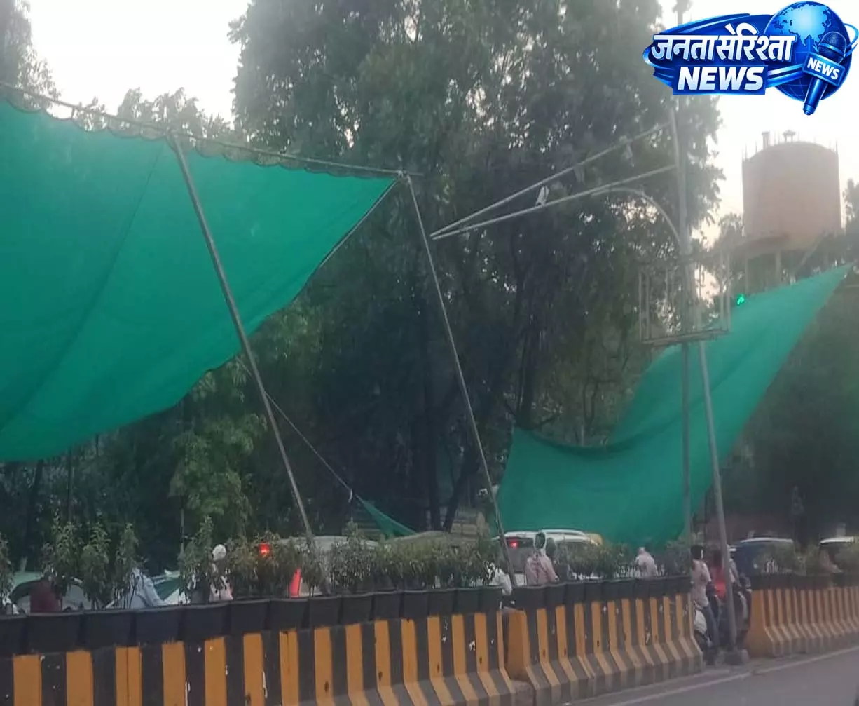 इंदौर में धूल भरी आंधी का तांडव, शहर में जनजीवन अस्त-व्यस्त इंदौर में धूल भरी आंधी का तांडव, शहर में जनजीवन अस्त-व्यस्त