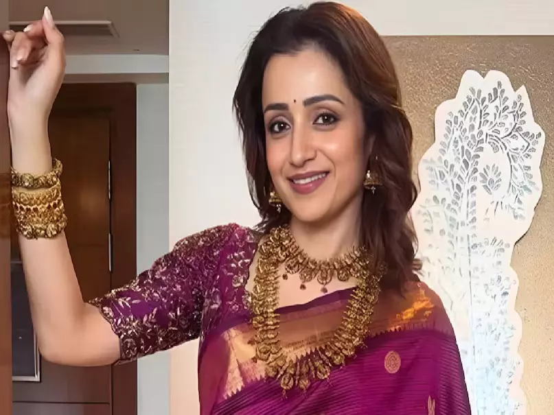 तृषा कृष्णन की 5 पारिवारिक फिल्में: रोमांस से आगे भी दिखा दमदार अभिनय तृषा कृष्णन की 5 पारिवारिक फिल्में: रोमांस से आगे भी दिखा दमदार अभिनय