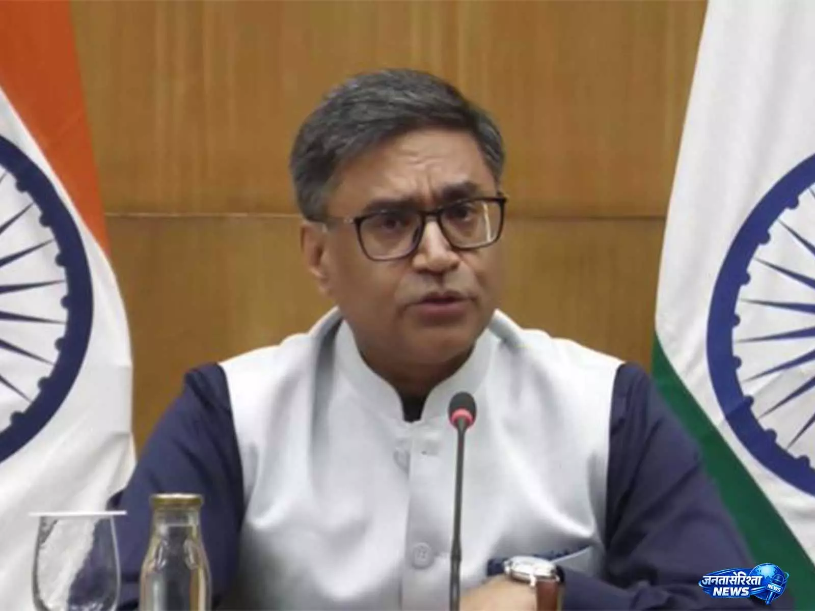 भारत और म्यांमार महत्वपूर्ण खनिजों और दुर्लभ मृदा के मुद्दे पर संपर्क में रहेंगे; सहयोग को आगे बढ़ाएंगे: MEA भारत और म्यांमार महत्वपूर्ण खनिजों और दुर्लभ मृदा के मुद्दे पर संपर्क में रहेंगे; सहयोग को आगे बढ़ाएंगे: MEA