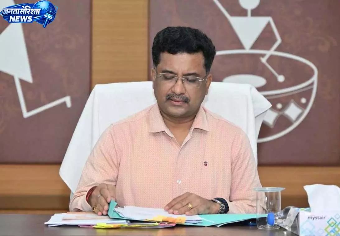 प्रमुख सचिव सोनमणि बोरा ने की छानबीन समिति की बैठक प्रमुख सचिव सोनमणि बोरा ने की छानबीन समिति की बैठक