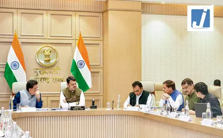 राष्ट्र के विकास के लिए मूल्यों पर आधारित पत्रकारिता अत्यंत महत्वपूर्ण: मुख्यमंत्री देवेंद्र फडणवीस राष्ट्र के विकास के लिए मूल्यों पर आधारित पत्रकारिता अत्यंत महत्वपूर्ण: मुख्यमंत्री देवेंद्र फडणवीस