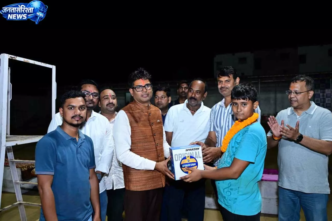 ग्रीष्मकालीन वॉलीबॉल प्रशिक्षण शिविर में पहुंचे वित्त मंत्री ओ.पी. चौधरी ग्रीष्मकालीन वॉलीबॉल प्रशिक्षण शिविर में पहुंचे वित्त मंत्री ओ.पी. चौधरी