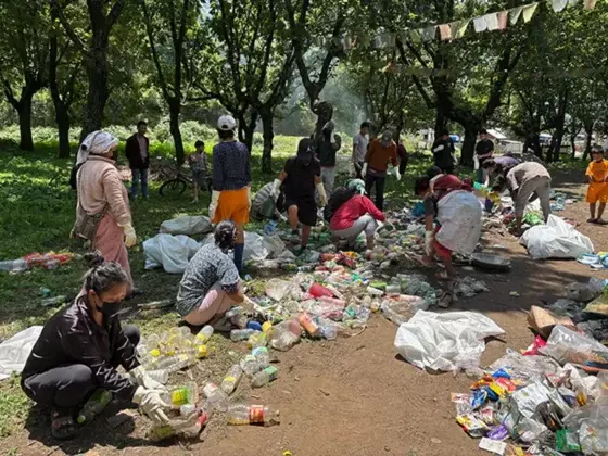 Sangti Valley: ग्रामीण हिमालयन क्लीनअप में शामिल हुए