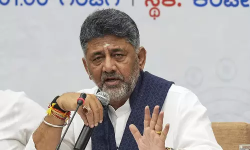 Karnataka : डी.के. शिवकुमार की नई कैबिनेट में SC नेताओं की हिस्सेदारी पर जोरदार जोड़-तोड़ Karnataka : डी.के. शिवकुमार की नई कैबिनेट में SC नेताओं की हिस्सेदारी पर जोरदार जोड़-तोड़