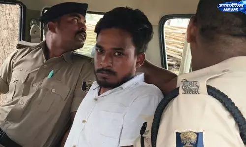 Bihar : चांदन प्रखंड में भूमि सर्वेक्षक रिश्वत लेते रंगे हाथ गिरफ्तार Bihar : चांदन प्रखंड में भूमि सर्वेक्षक रिश्वत लेते रंगे हाथ गिरफ्तार