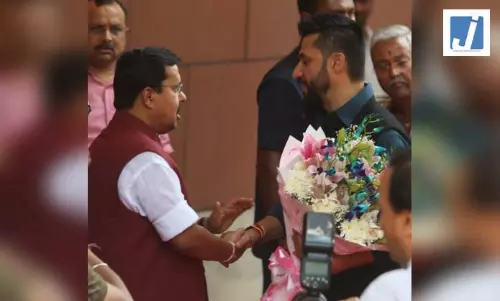 भाजपा मुख्यालय पहुंचे नेपाल के सत्तारूढ़ दल के प्रमुख रबी लामिछाने, नितिन नवीन ने किया स्वागत भाजपा मुख्यालय पहुंचे नेपाल के सत्तारूढ़ दल के प्रमुख रबी लामिछाने, नितिन नवीन ने किया स्वागत