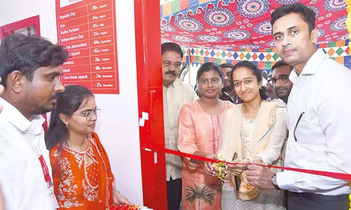 Andhra: पुट्टपर्थी में नया UIDAI आधार सेवा केंद्र खुला Andhra: पुट्टपर्थी में नया UIDAI आधार सेवा केंद्र खुला
