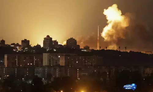 Kyiv पर रूस के जानलेवा हमले, कम से कम 9 लोगों की मौत और दर्जनों घायल