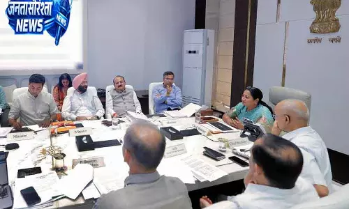Delhi कैबिनेट ने J-K प्रवासी परिवारों के लिए राहत आसान बनाई Delhi कैबिनेट ने J-K प्रवासी परिवारों के लिए राहत आसान बनाई