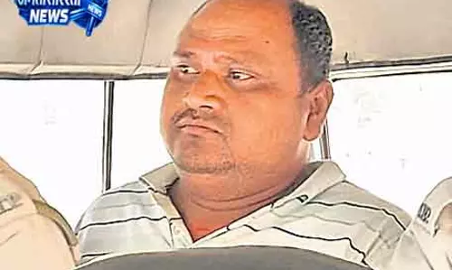 Keonjhar गांजा रखने के आरोप में जेल वार्डर गिरफ्तार Keonjhar गांजा रखने के आरोप में जेल वार्डर गिरफ्तार