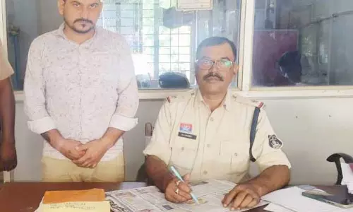 शिलाजीत नहीं अफीम था, बस्तर पुलिस ने शातिर तस्कर को दबोचा शिलाजीत नहीं अफीम था, बस्तर पुलिस ने शातिर तस्कर को दबोचा