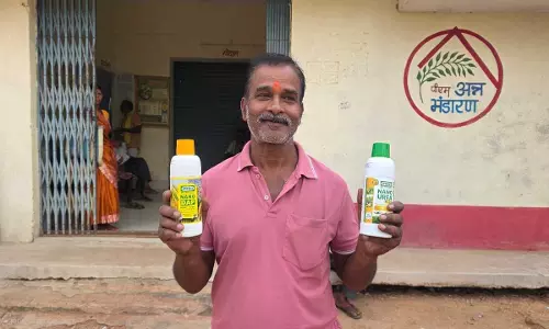 नैनो तकनीक से जिले के कृषि क्षेत्र में बड़ा बदलाव, खेतों में नैनो यूरिया और डीएपी का सफल प्रयोग नैनो तकनीक से जिले के कृषि क्षेत्र में बड़ा बदलाव, खेतों में नैनो यूरिया और डीएपी का सफल प्रयोग