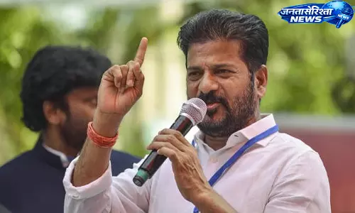 तेलंगाना CM रेवंत रेड्डी का केंद्र और महाराष्ट्र पर हमला, तुम्मिडीहट्टी बैराज पर उठाए सवाल तेलंगाना CM रेवंत रेड्डी का केंद्र और महाराष्ट्र पर हमला, तुम्मिडीहट्टी बैराज पर उठाए सवाल