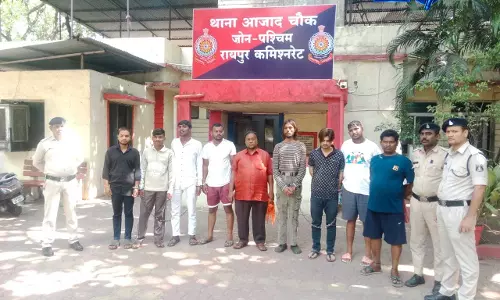 रायपुर में वारंटियों के खिलाफ विशेष अभियान, 43 आरोपी गिरफ्तार रायपुर में वारंटियों के खिलाफ विशेष अभियान, 43 आरोपी गिरफ्तार