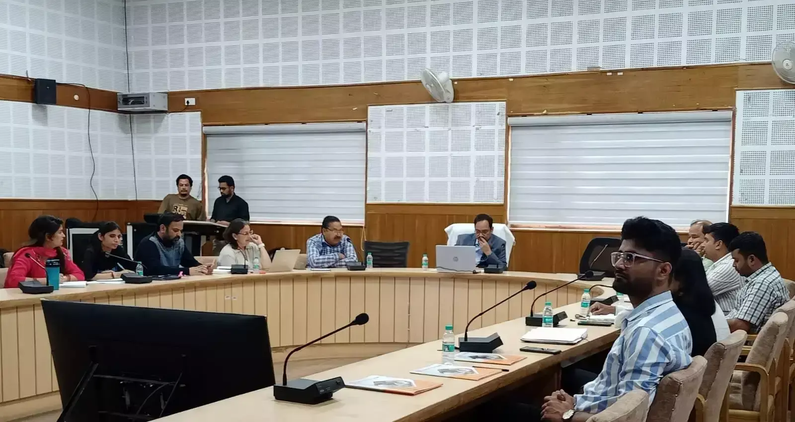 Pauri Garhwal: डेंगू के खिलाफ अभियान में किसी भी तरह की ढिलाई नहीं : सीडीओ