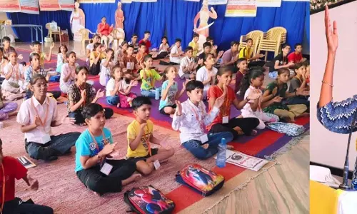 मंदिर की चौखट पर बच्चों ने सीखा सनातन का व्यावहारिक ज्ञान, चरण स्पर्श से अर्जित की ऊर्जा मंदिर की चौखट पर बच्चों ने सीखा सनातन का व्यावहारिक ज्ञान, चरण स्पर्श से अर्जित की ऊर्जा