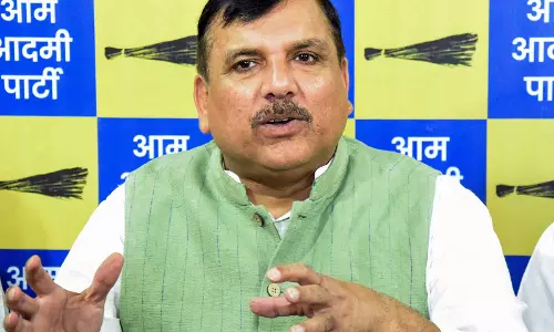 देश भर में लाखों छात्र पेपर लीक से परेशान: AAP सांसद संजय सिंह देश भर में लाखों छात्र पेपर लीक से परेशान: AAP सांसद संजय सिंह