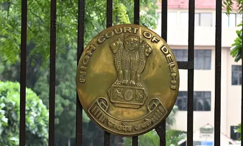 Delhi HC ने नीरज बवाना को अस्पताल में भर्ती गर्भवती पत्नी से मिलने के लिए दो दिन की कस्टडी पैरोल दी Delhi HC ने नीरज बवाना को अस्पताल में भर्ती गर्भवती पत्नी से मिलने के लिए दो दिन की कस्टडी पैरोल दी
