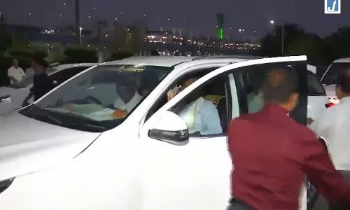 कर्नाटक के पूर्व मुख्यमंत्री सिद्धारमैया दिल्ली से रवाना कर्नाटक के पूर्व मुख्यमंत्री सिद्धारमैया दिल्ली से रवाना