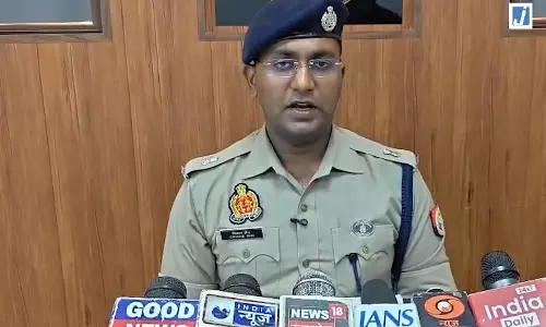 महिलाओं को चुड़ैल भगाने का झांसा देकर ठगी करने वाले गिरोह का भंडाफोड़ महिलाओं को चुड़ैल भगाने का झांसा देकर ठगी करने वाले गिरोह का भंडाफोड़