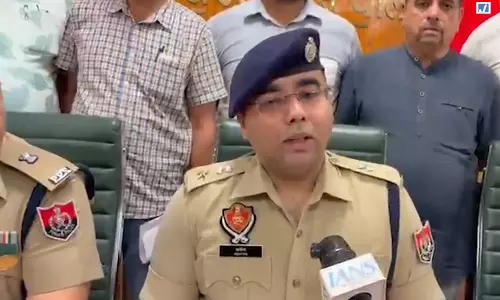 गुरदासपुर में मलटानी अस्पताल पर ग्रेनेड हमला, आरोपी गिरफ्तार गुरदासपुर में मलटानी अस्पताल पर ग्रेनेड हमला, आरोपी गिरफ्तार