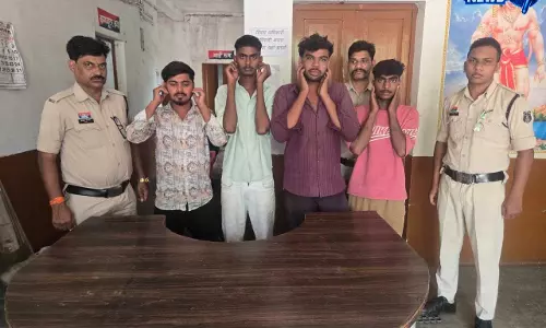 बिरकोना रोड लूटकांड का खुलासा, चार आरोपी गिरफ्तार बिरकोना रोड लूटकांड का खुलासा, चार आरोपी गिरफ्तार