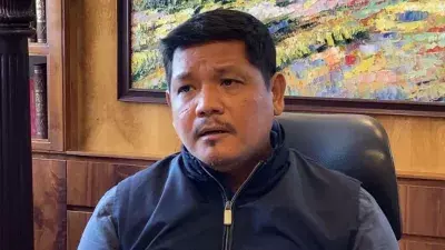 मणिपुर बंधक संकट पर मेघालय के CM कॉनराड संगमा की अपील, सुरक्षित रिहाई सुनिश्चित करने का आग्रह मणिपुर बंधक संकट पर मेघालय के CM कॉनराड संगमा की अपील, सुरक्षित रिहाई सुनिश्चित करने का आग्रह