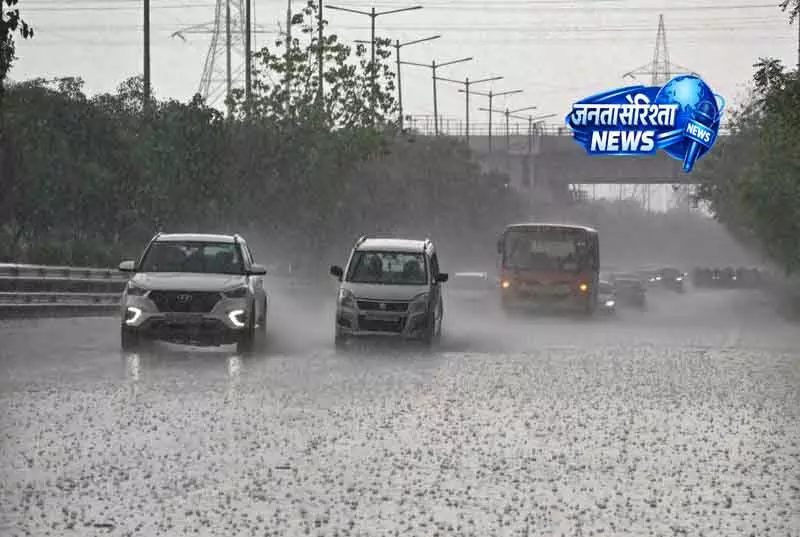 साफ हवा के बावजूद Delhi में धूल प्रदूषण जारी साफ हवा के बावजूद Delhi में धूल प्रदूषण जारी
