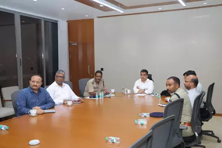 साइबर अपराधियों पर गुजरात पुलिस का बड़ा एक्शन, ‘ऑपरेशन म्यूल हंट 2.0’ के तहत तेज होगी कार्रवाई साइबर अपराधियों पर गुजरात पुलिस का बड़ा एक्शन, ‘ऑपरेशन म्यूल हंट 2.0’ के तहत तेज होगी कार्रवाई