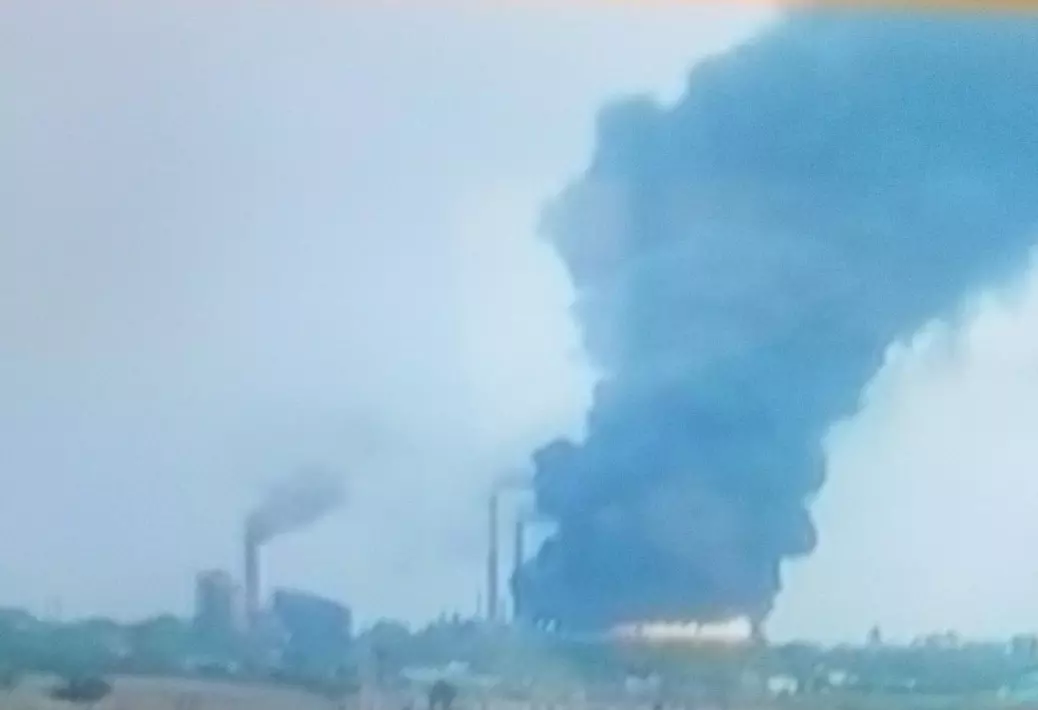 मिवान मोनेट स्टील प्लांट में बायलर फटा मिवान मोनेट स्टील प्लांट में बायलर फटा