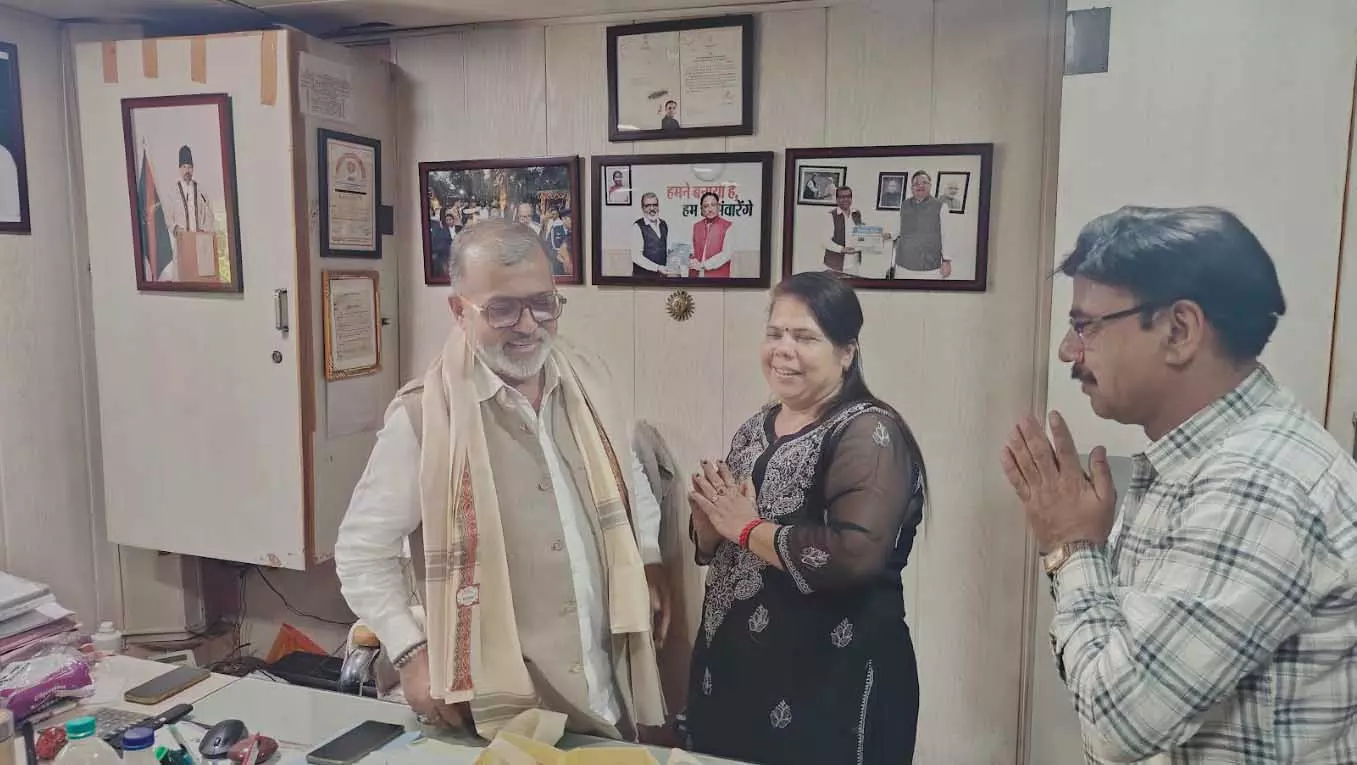 बीमा क्लेम राशि मिलने के बाद पॉलिसीधारक ने प्रबंध संपादक पप्पू फरिश्ता का जताया आभार बीमा क्लेम राशि मिलने के बाद पॉलिसीधारक ने प्रबंध संपादक पप्पू फरिश्ता का जताया आभार