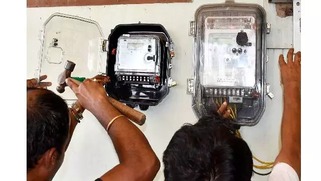 Haryana में 31 अगस्त से स्मार्ट मीटरिंग का काम शुरू होगा, बिजली सेक्टर के नुकसान को कम करने पर फोकस रहेगा Haryana में 31 अगस्त से स्मार्ट मीटरिंग का काम शुरू होगा, बिजली सेक्टर के नुकसान को कम करने पर फोकस रहेगा