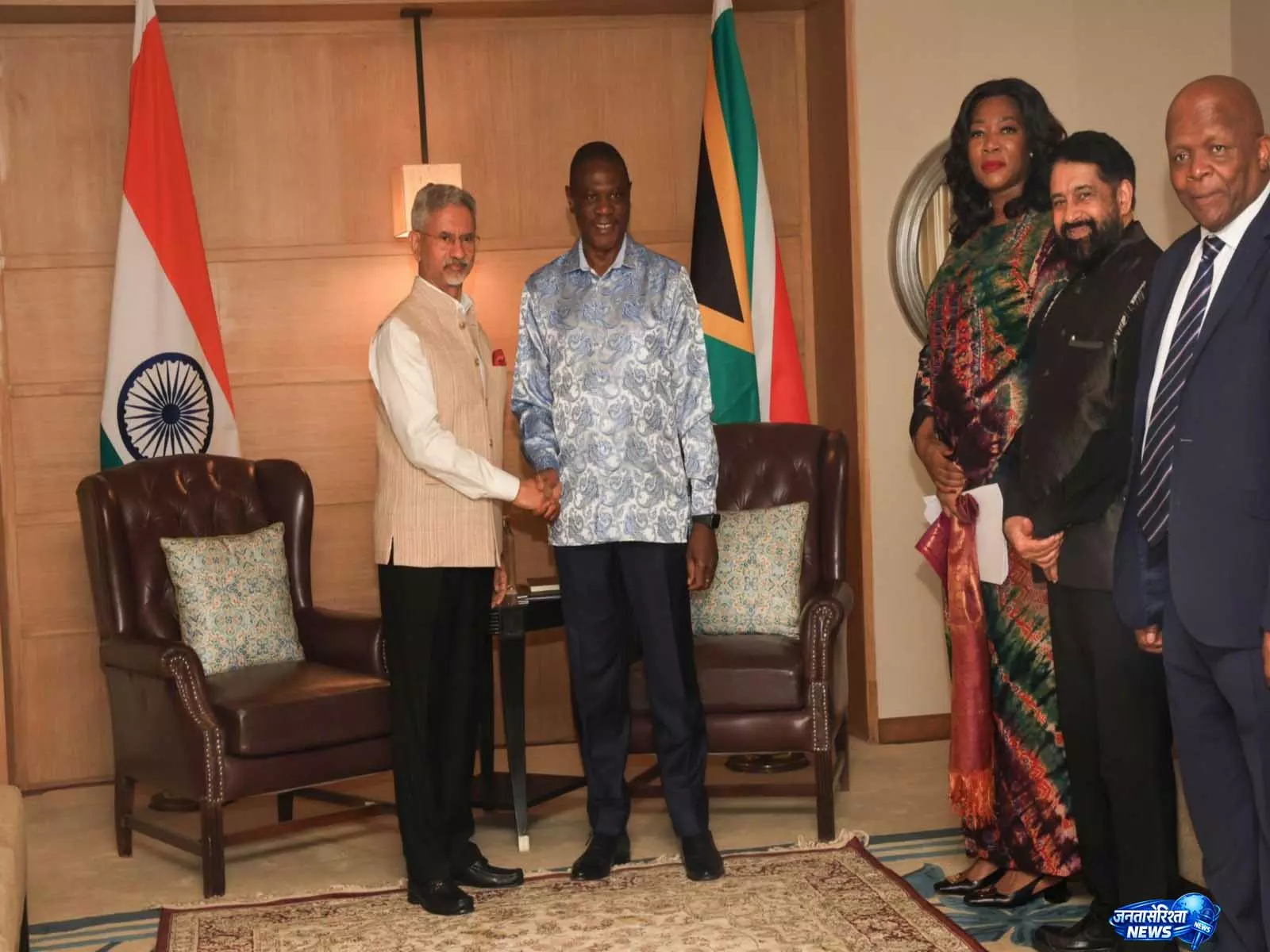 South African के उप-राष्ट्रपति माशातिले ने भारत के साथ मजबूत संबंधों की प्रतिबद्धता जताई South African के उप-राष्ट्रपति माशातिले ने भारत के साथ मजबूत संबंधों की प्रतिबद्धता जताई