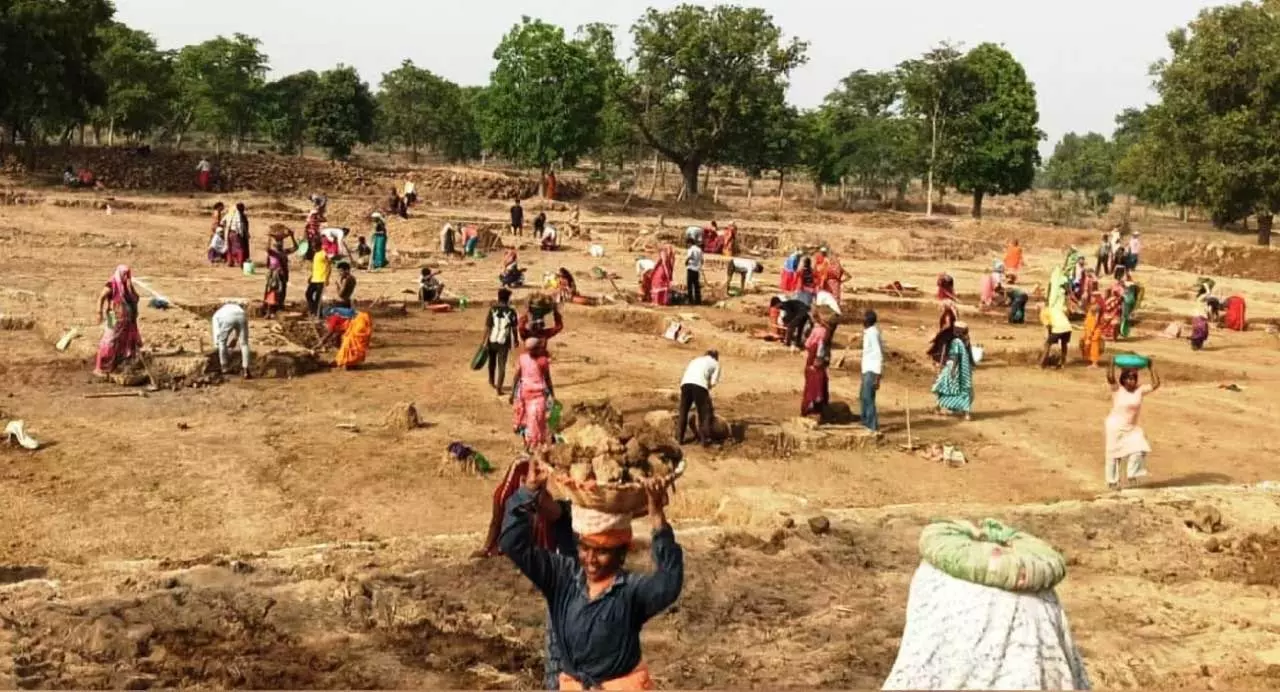 प्रधानमंत्री मत्स्य संपदा योजना के तहत एक्वा इंश्योरेंस से मत्स्यपालकों को मिलेगी आर्थिक सुरक्षा प्रधानमंत्री मत्स्य संपदा योजना के तहत एक्वा इंश्योरेंस से मत्स्यपालकों को मिलेगी आर्थिक सुरक्षा