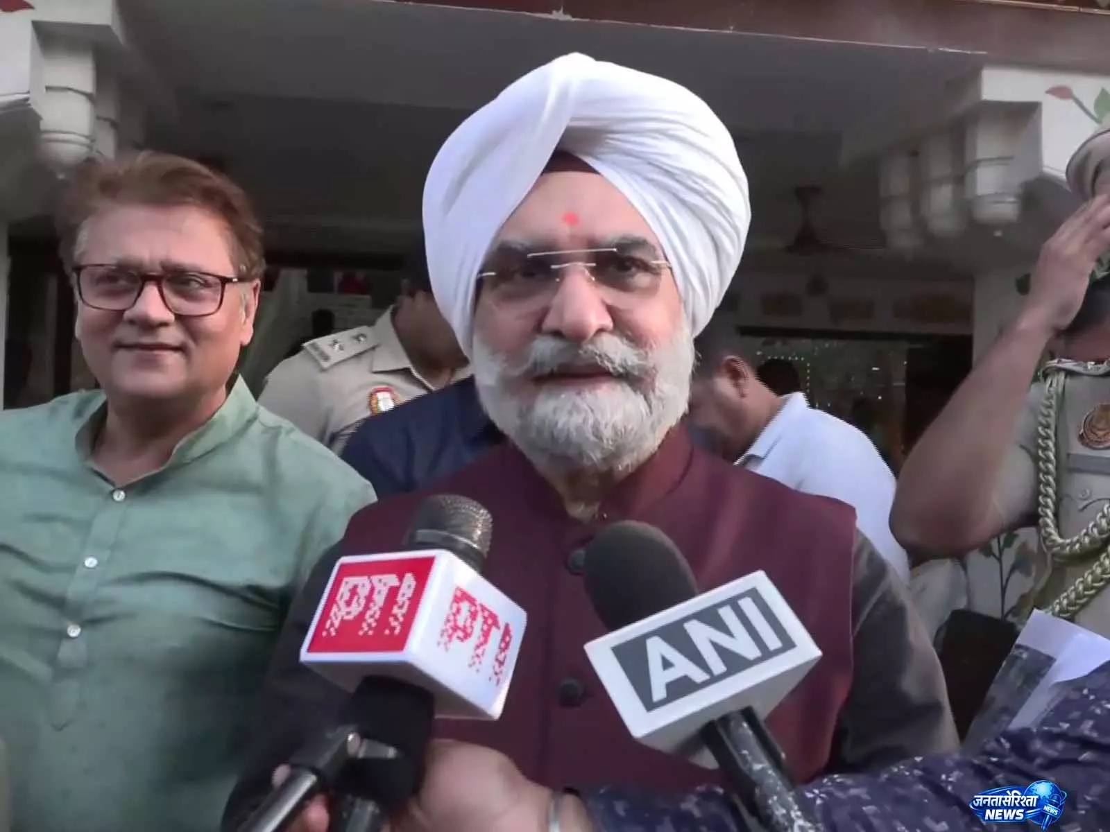 LG TS Sandhu ने दिल्ली रिज प्रबंधन बोर्ड के पुनर्गठन को दी मंज़ूरी LG TS Sandhu ने दिल्ली रिज प्रबंधन बोर्ड के पुनर्गठन को दी मंज़ूरी