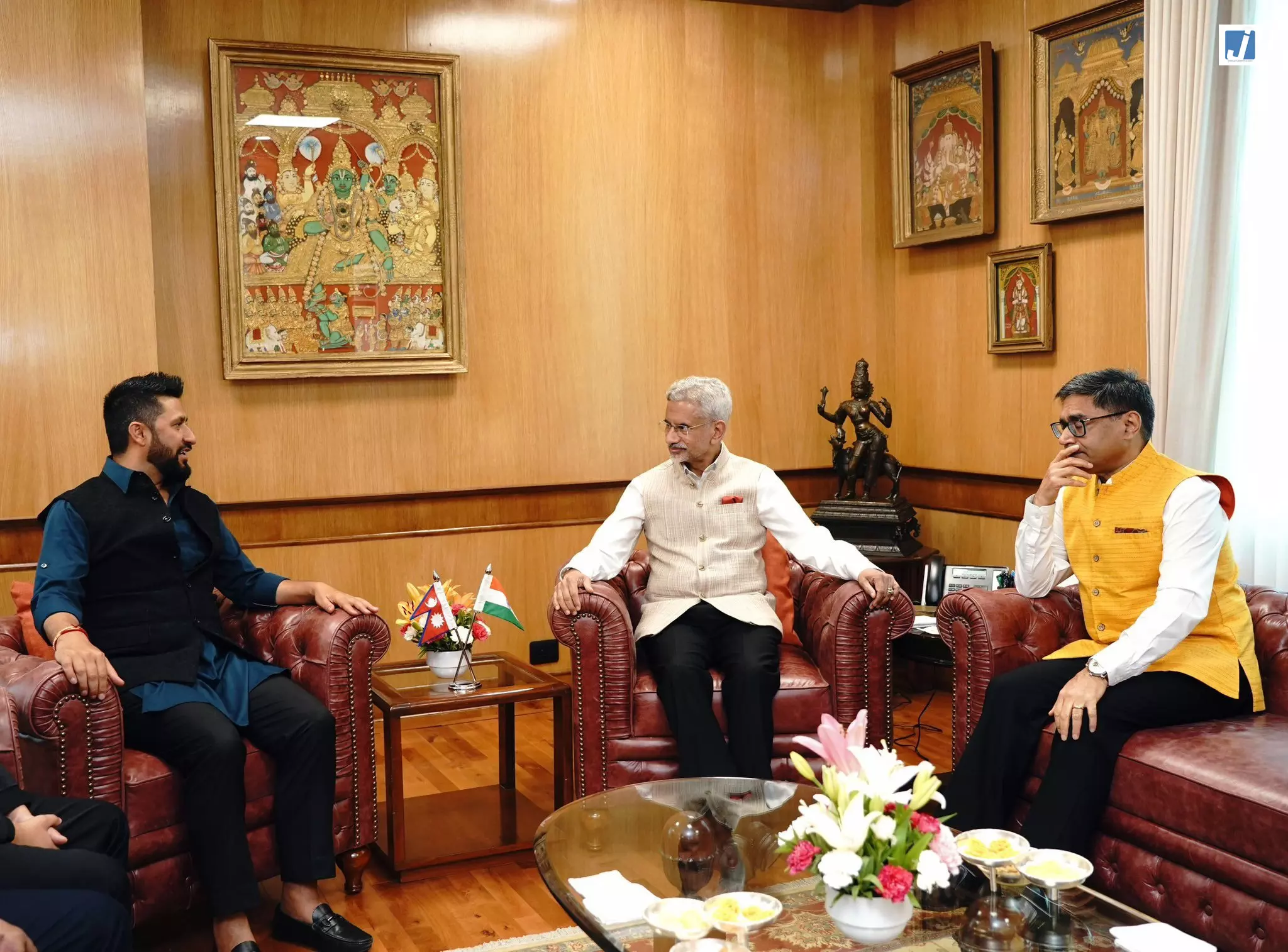 डॉ. एस. जयशंकर ने रवि लामिछाने से की बैठक, भारत-नेपाल विकास साझेदारी पर चर्चा डॉ. एस. जयशंकर ने रवि लामिछाने से की बैठक, भारत-नेपाल विकास साझेदारी पर चर्चा