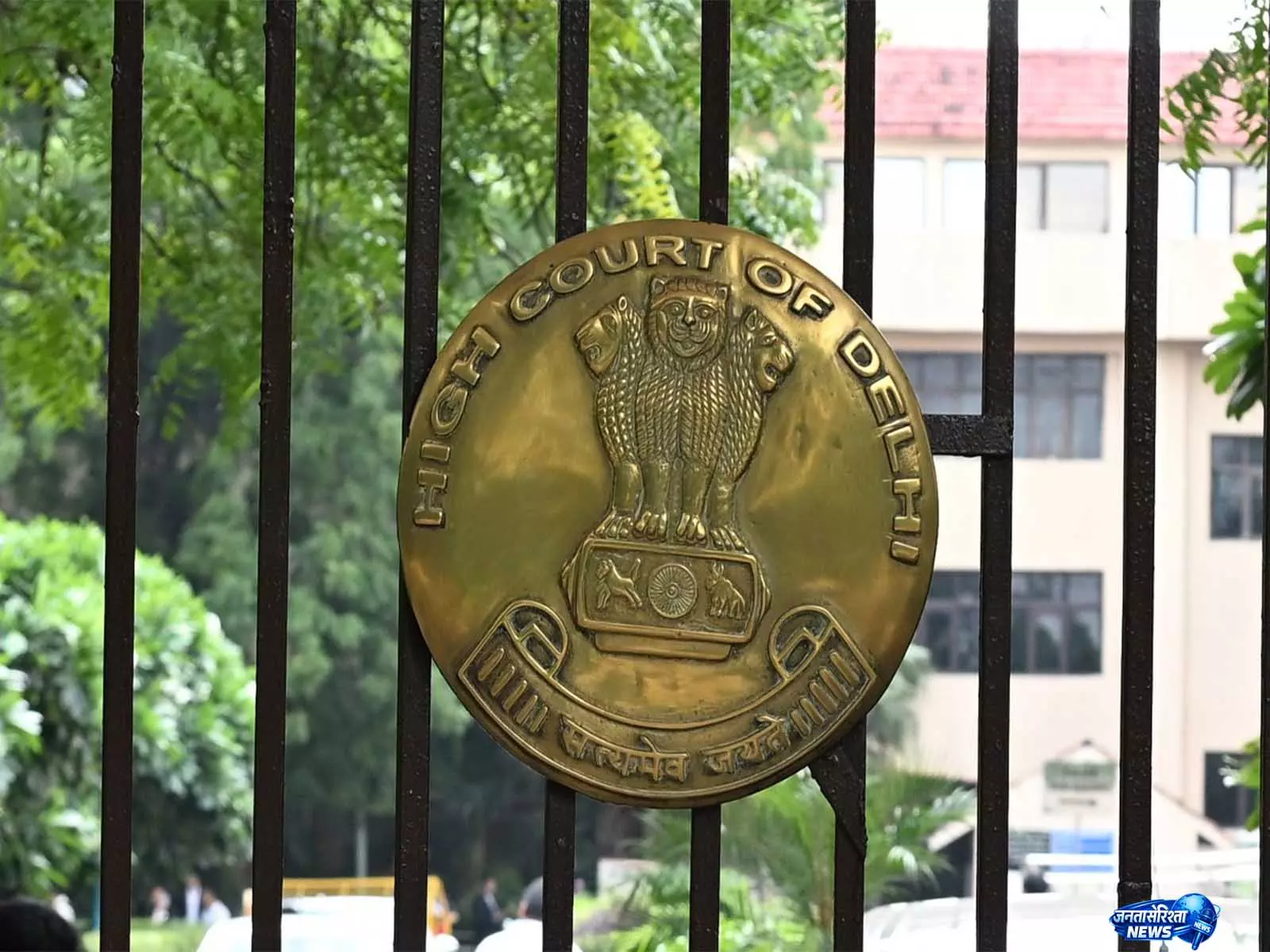 Delhi HC ने नीरज बवाना को अस्पताल में भर्ती गर्भवती पत्नी से मिलने के लिए दो दिन की कस्टडी पैरोल दी Delhi HC ने नीरज बवाना को अस्पताल में भर्ती गर्भवती पत्नी से मिलने के लिए दो दिन की कस्टडी पैरोल दी