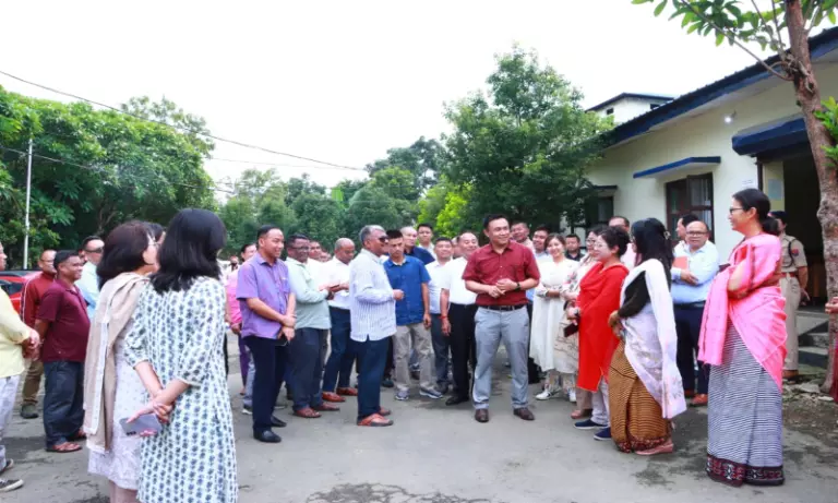 Manipur: गृह मंत्री ने बिष्णुपुर जिला अस्पताल के प्रस्तावित विस्तार का निरीक्षण किया Manipur: गृह मंत्री ने बिष्णुपुर जिला अस्पताल के प्रस्तावित विस्तार का निरीक्षण किया